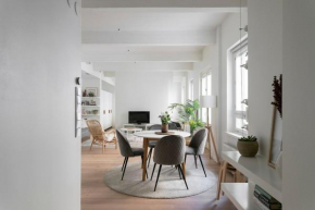 2ndhomes Loft Apartment with Spa & Balcony by the White Church